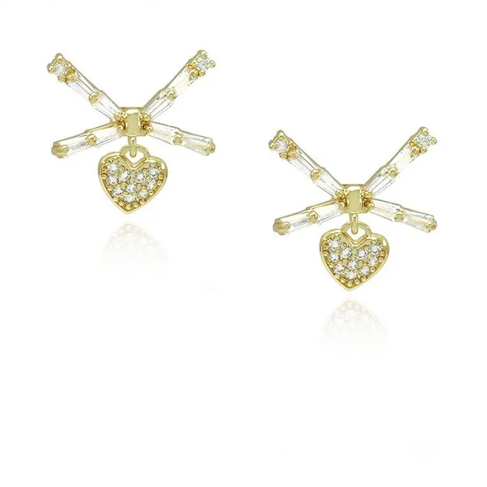Brinco Coração Feminino Pequeno Design